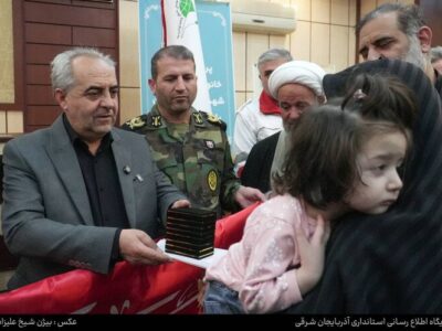 تجلیل از خانواده شهدای جنگ تحمیلی سوم در تبریز