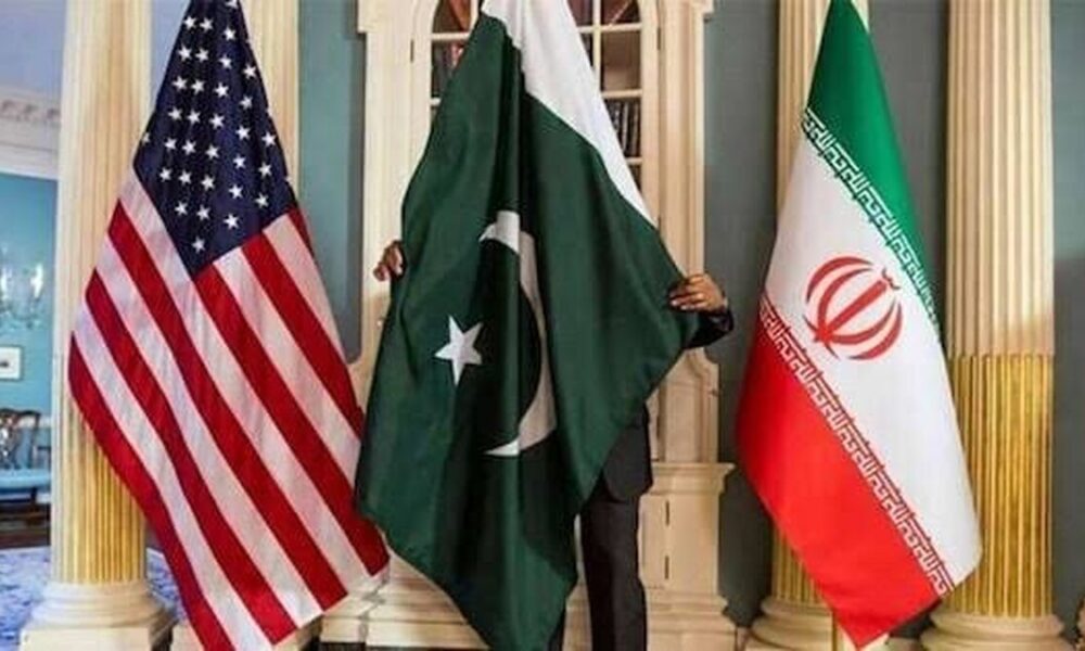 تحرکات تازه در پایتخت پاکستان / وزیر کشور با سفرای ایران و آمریکا گفت‌و‌گو کرد