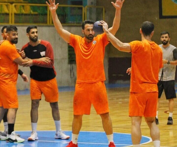 شروع تمرینات هندبالیست‌ های مس کرمان پس از ۵۶ روز تعطیلی