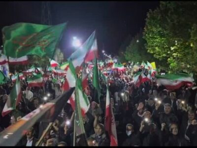 شعار امشب مردم: «سپاه صاحب زمان، دست خدا یارتان»