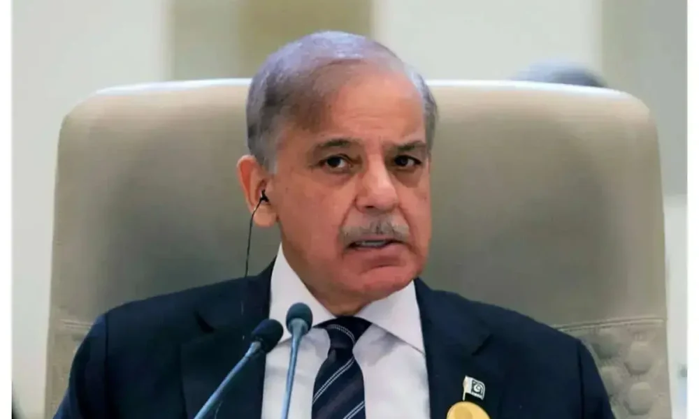 شهباز شریف وارد عربستان شد+ عکس