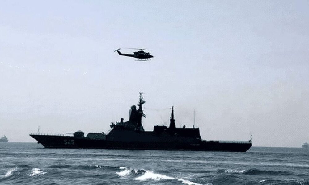 شکست محاصره دریایی آمریکا/ عبور نفتکش غول‌پیکر ایران از تنگه هرمز