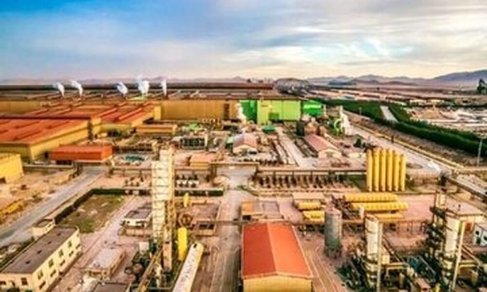 صنایع بزرگ برای بدنه اقتصادی کشور ضعف و شکنندگی ایجاد می‌کند