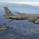 ماجرای پمپ بنزین‌های سیار در آسمان / چرا سوخت‌گیری هوایی خطرناک است؟_69e0d727eb8fe.jpeg