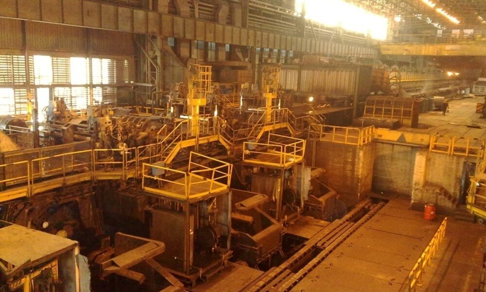 میزان خسارت حمله شب‌گذشته دشمن به فولاد مبارکه