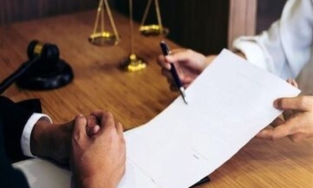 نقل و انتقال اموال توقیف شده چهره‌های معروف چگونه است؟