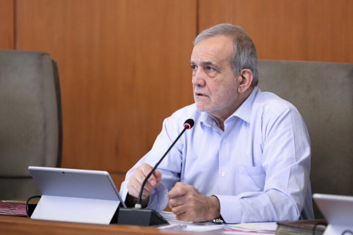 پزشکیان خطاب به رانندگان: شما قهرمانان بی‌ادعای جاده‌ها هستید