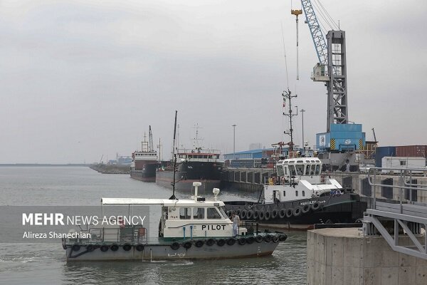 کریدورهای شمالی و زمینی، برگ برنده ایران در شرایط محدودیت دریایی
