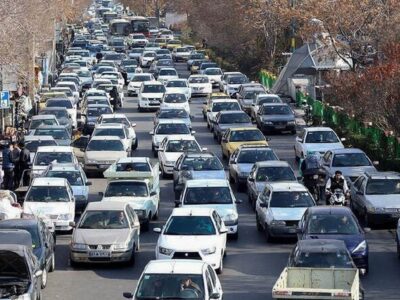 آخرین وضعیت جوی و ترافیکی جاده‌های کشور / ترافیک سنگین در محورهای ورودی تهران گزارش شد