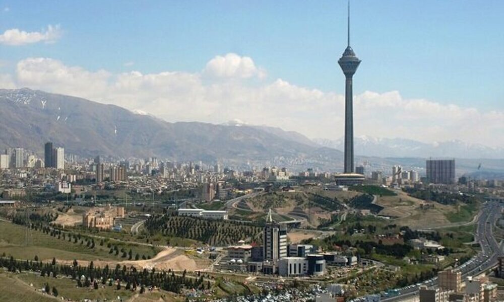آماده باش در تهران/ طوفان، رگبار و کاهش دید در راه است