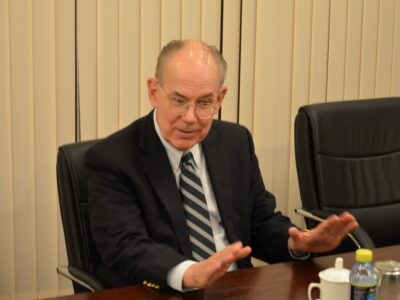 از سرگیری بمباران و حمله به ایران چه دستاوردی برای ترامپ دارد؟/ مرشایمر تحلیل کرد