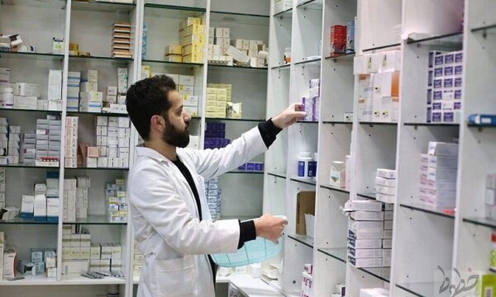تحمیل فروش نقدی دارو به داروخانه‌ها / دسترسی مردم به دارو مختل می‌شود