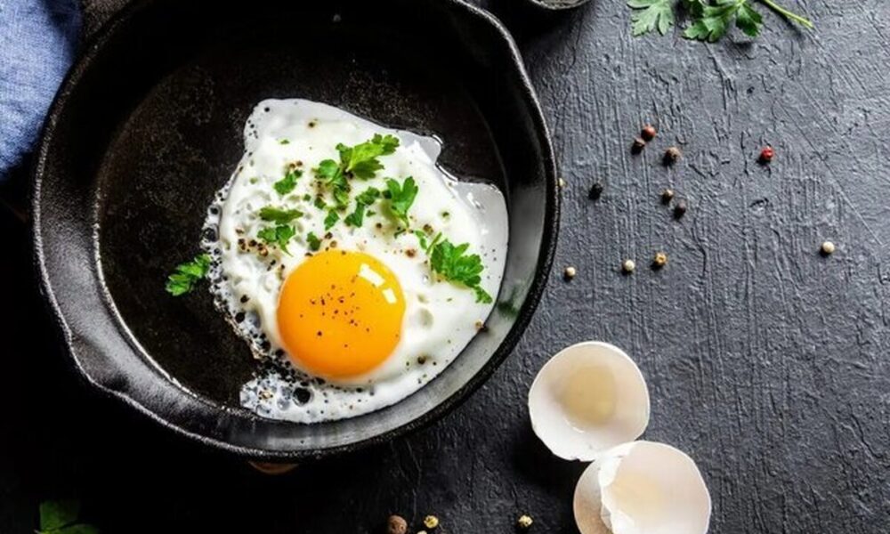 مصرف روزانه تخم‌مرغ برای چه افرادی مضر است؟