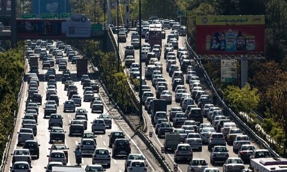 وضعیت ترافیک معابر و بزرگراه های شهر تهران / ترافیک سنگین در این معابر گزارش شد