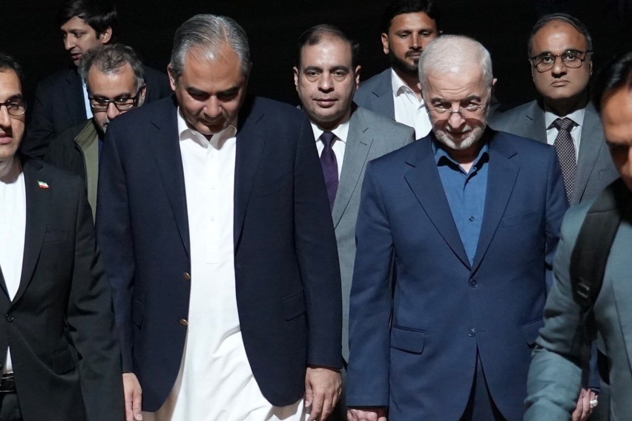 استقبال اسکندر مومنی از وزیر کشور پاکستان ساعاتی پیش
