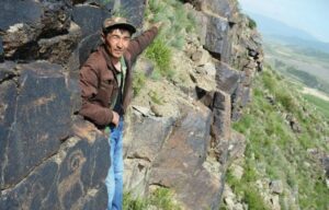 باستان‌شناسان ردپای چهار هزار سال تاریخ را در آسیای مرکزی یافتند/ «نام من آبا است»؛ پیامی تاریخی که از دل صخره‌های قزاقستان بیرون آمد