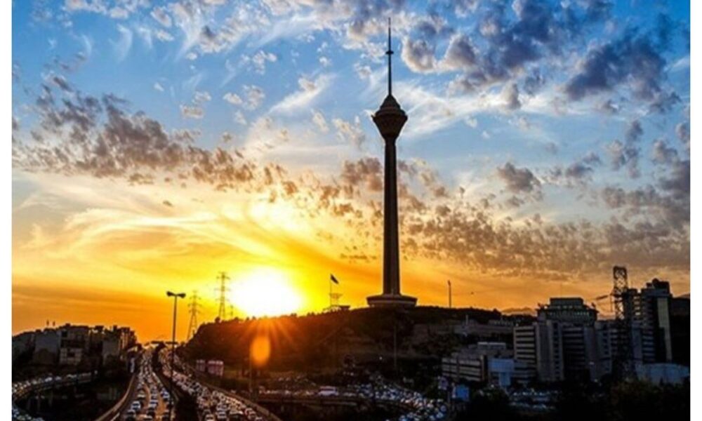 هشدار هواشناسی به تهرانی‌ها / ۳ روز آینده وزش باد شدید و رگبار در راه است