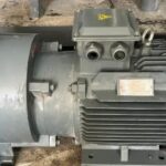 پمپ وکیوم چیست؟ آشنایی با انواع پمپ وکیوم و انتخاب بهترین گزینه برای صنایع مختلف_6a25b929b4e8f.jpeg