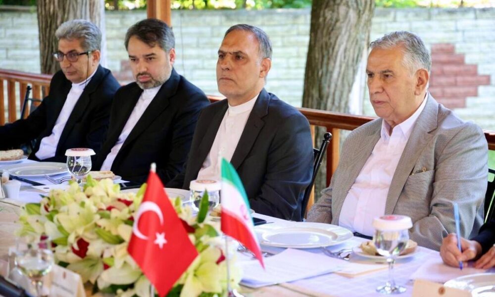 هدف‌گذاری تجارت ۵۰ میلیارد دلاری ایران و ترکیه در دستور کار دو کشور