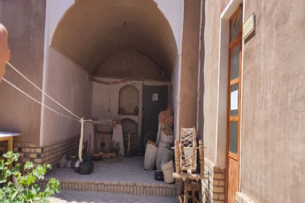از خاک تا پوشاک؛ ماجرای پنبه قهوهای کارآفرین خوسفی از خاک تا پوشاک؛ ماجرای پنبه قهوهای کارآفرین خوسفی