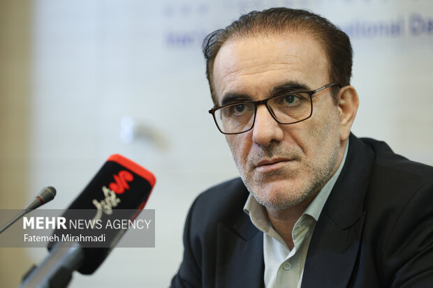 رئیس‌زاده: بیش از ۳۰۰ صفحه متخلف تبلیغات پزشکی تعطیل شد
