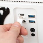 علامت D کنار پورت USB چه کاربردی دارد؟_6a6f8da3dde26.jpeg