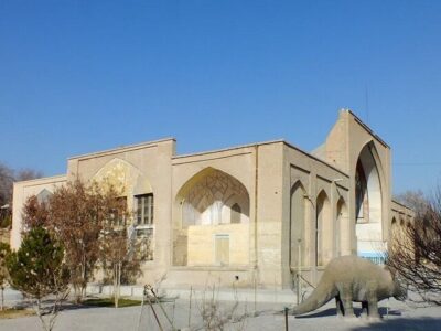 تالار تیموری درمسیرتبدیل شدن به موزه وبازار آثارفاخر صنایع دستی اصفهان