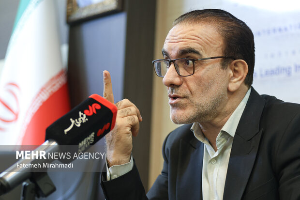 دارو و درمان از تحریم‌های دشمن مستثنی هستند