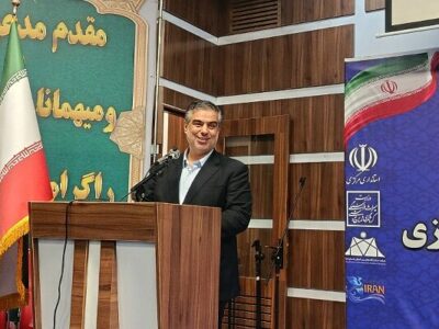 زندیه وکیلی: صنایع‌دستی مرکزی نیازمند بازار فروش مستمر است