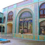 شاهکار کاشی‌نگاری در حصار رطوبت؛ تکیه معاون‌الملک در انتظار بودجه ملی_6a9e5af226a16.jpeg