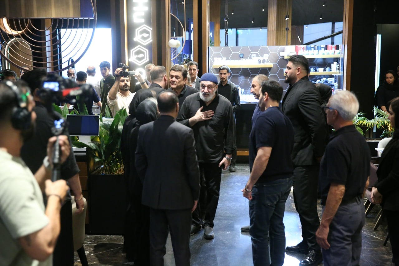 چله‌نشینی اهالی هنر برای اکبر عبدی/ رونمایی از تندیس مرد هزارچهره سینمای ایران در شبی ماندگار