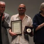 یک دقیقه تعظیم به تئاتر/ شبی که هنرمندان از سعید ذهنی گفتند + تصاویر یک دقیقه تعظیم به تئاتر/ شبی که هنرمندان از سعید ذهنی گفتند + تصاویر_6aa6a663db495.jpeg